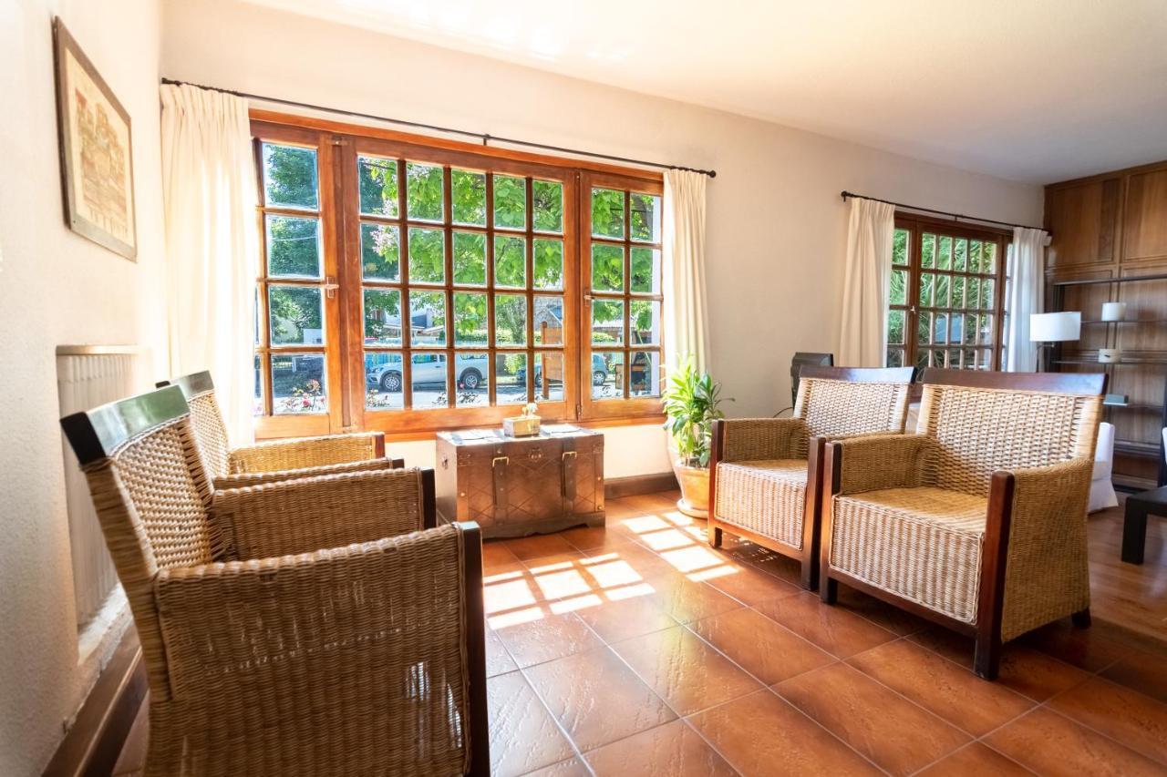 Hosteria Hostal Del Esquiador Сан-Мартин-де-лос-Андес Экстерьер фото