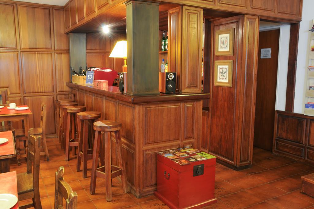 Hosteria Hostal Del Esquiador Сан-Мартин-де-лос-Андес Экстерьер фото